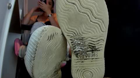 .. Sherilk .. online show from 12/05/25, 12:19