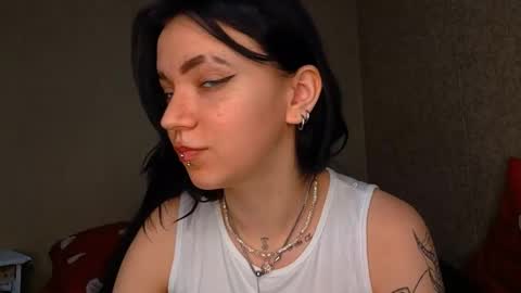 Snapshot of sherleychamblin chatting on 03/19/26, 01:26 sherleychamblin online show from 03/19/26, 01:26