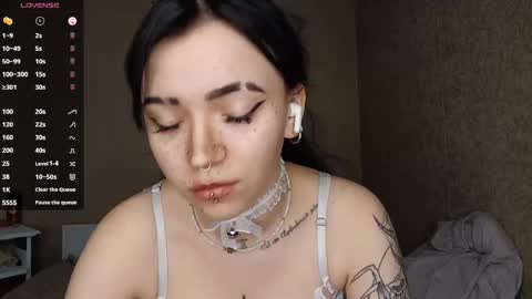 Snapshot of sherleychamblin chatting on 03/25/26, 02:45 sherleychamblin online show from 03/25/26, 02:45