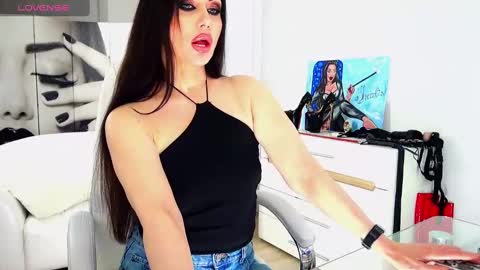 Snapshot of sherlismoon chatting on 01/05/25, 10:50 SherlisMoon  online show from 01/05/25, 10:50