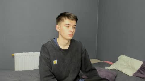 Snapshot of sherlockmax chatting on 11/16/25, 09:31 Max online show from 11/16/25, 09:31