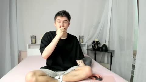 Max online show from 12/20/25, 09:11