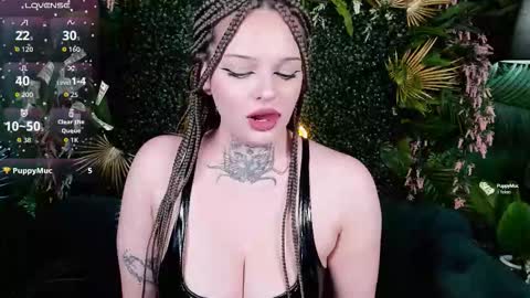 Snapshot of sherri_martinez chatting on 10/04/25, 06:28 sherri_martinez online show from 10/04/25, 06:28