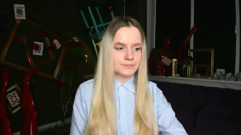 Snapshot of sherributlers chatting on 04/23/26, 11:09 Sweet Sherri online show from 04/23/26, 11:09