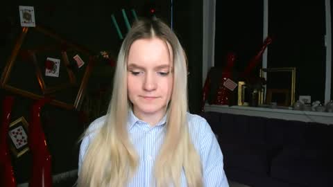 Snapshot of sherributlers chatting on 04/23/26, 12:29 Sweet Sherri online show from 04/23/26, 12:29