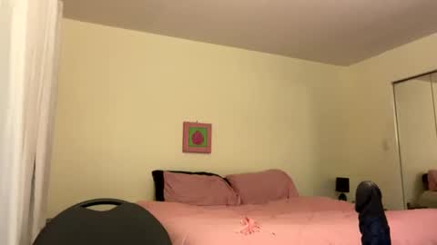 Snapshot of sherrisqs00 chatting on 02/15/26, 02:08 sherrisqs00 online show from 02/15/26, 02:08