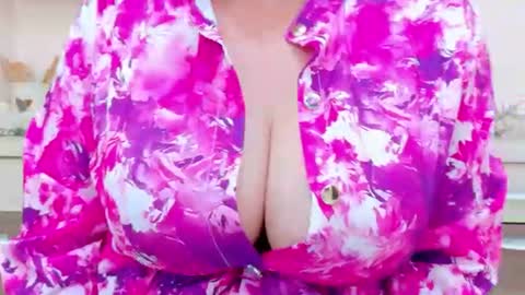 Sherry online show from 07/28/26, 06:20