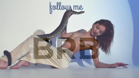 Sherry online show from 01/18/25, 06:56