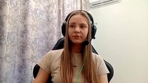 Lisa online show from 11/26/25, 06:25