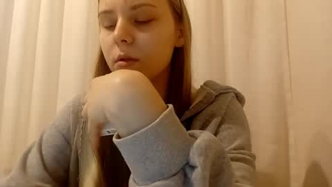 Snapshot of sherrylkeep chatting on 02/20/26, 01:13 Lisa online show from 02/20/26, 01:13