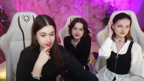 Snapshot of sheryl_elegance chatting on 01/13/25, 11:41 Sheryl online show from 01/13/25, 11:41