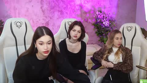 Snapshot of sheryl_elegance chatting on 01/14/25, 11:42 Sheryl online show from 01/14/25, 11:42