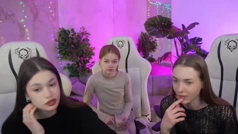 Snapshot of sheryl_elegance chatting on 02/19/25, 11:49 Sheryl online show from 02/19/25, 11:49