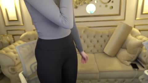 Snapshot of sheryl_elegance chatting on 02/25/25, 06:09 Sheryl online show from 02/25/25, 06:09