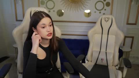 Snapshot of sheryl_elegance chatting on 03/06/25, 11:47 Sheryl online show from 03/06/25, 11:47