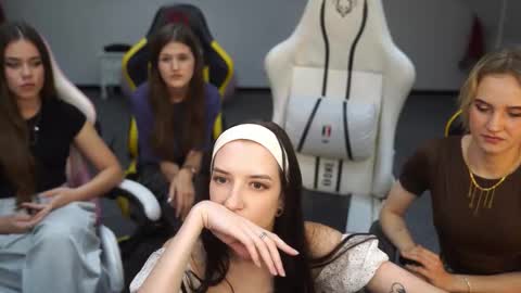 Snapshot of sheryl_elegance chatting on 09/10/25, 02:28 Sheryl online show from 09/10/25, 02:28