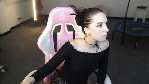 Snapshot of sheryl_elegance chatting on 09/18/25, 10:28 Sheryl online show from 09/18/25, 10:28