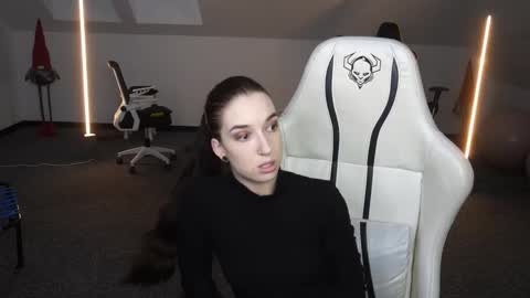 Snapshot of sheryl_elegance chatting on 10/05/25, 02:15 Sheryl online show from 10/05/25, 02:15