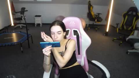 Snapshot of sheryl_elegance chatting on 10/08/25, 10:24 Sheryl online show from 10/08/25, 10:24