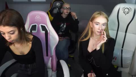 Snapshot of sheryl_elegance chatting on 10/15/25, 10:37 Sheryl online show from 10/15/25, 10:37