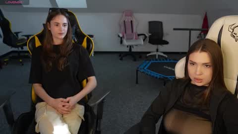 Snapshot of sheryl_elegance chatting on 11/01/25, 12:18 Sheryl online show from 11/01/25, 12:18