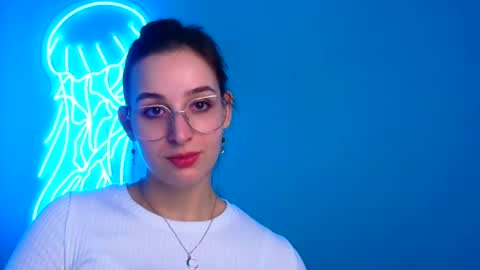 Sheryl online show from 03/07/25, 04:22