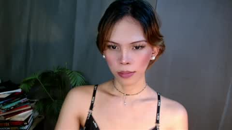 Snapshot of shes_notme chatting on 04/09/26, 03:06 Lana But you can spell it backwards online show from 04/09/26, 03:06