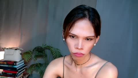 Snapshot of shes_notme chatting on 05/01/26, 09:58 Lana But you can spell it backwards online show from 05/01/26, 09:58