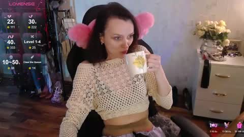 Snapshot of sheslike_firstlove chatting on 02/16/26, 09:38 Vanessa online show from 02/16/26, 09:38