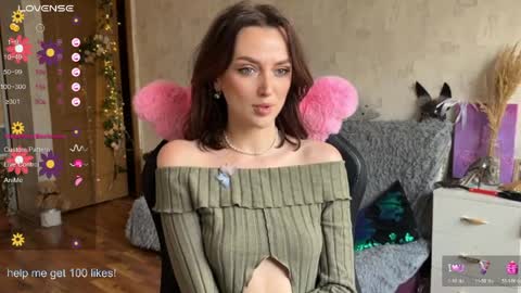 Snapshot of sheslike_firstlove chatting on 03/31/26, 10:15 Vanessa online show from 03/31/26, 10:15