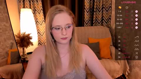 Hello guys my name is Aemilia online show from 10/06/25, 08:23