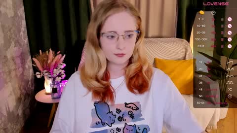 Snapshot of sheslinki chatting on 04/07/26, 08:48 Hello guys my name is Aemilia online show from 04/07/26, 08:48