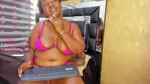 sheyla__ebony online show from 04/15/26, 12:45