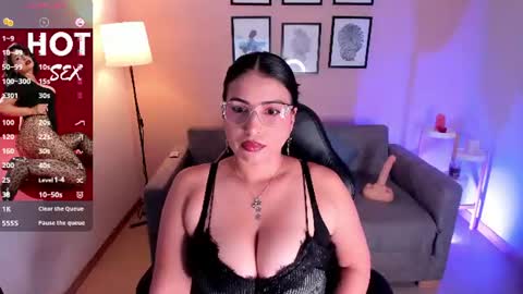 Snapshot of sheyla_hills_ chatting on 06/21/26, 03:53 Sheyla online show from 06/21/26, 03:53