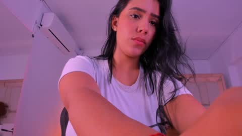 Snapshot of sheylabakerr chatting on 01/14/25, 10:38 Sheyla Bakerr  online show from 01/14/25, 10:38