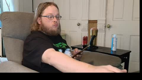 Snapshot of shifty885 chatting on 04/10/26, 06:01 shifty885 online show from 04/10/26, 06:01