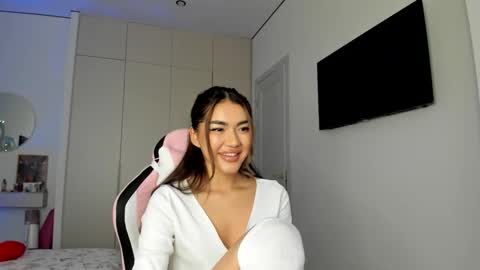 Shineel online show from 02/04/26, 04:07