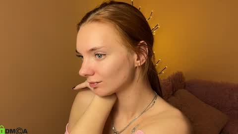 Snapshot of shinelikea_diamond chatting on 03/25/26, 07:20 Alexis online show from 03/25/26, 07:20