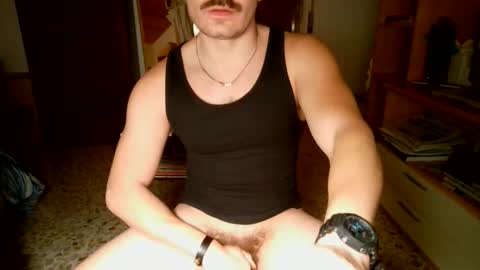 Snapshot of shinikari chatting on 12/21/25, 05:42 shinikari online show from 12/21/25, 05:42