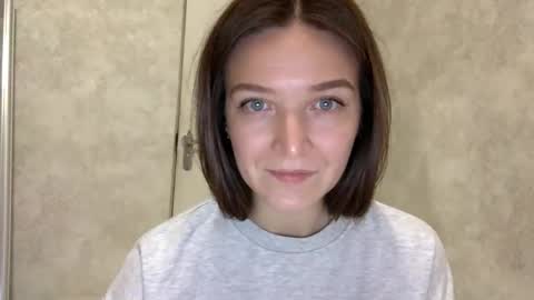 Jesica online show from 10/19/25, 09:04