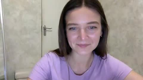 Snapshot of shining_pearl chatting on 11/08/25, 08:51 Jesica online show from 11/08/25, 08:51