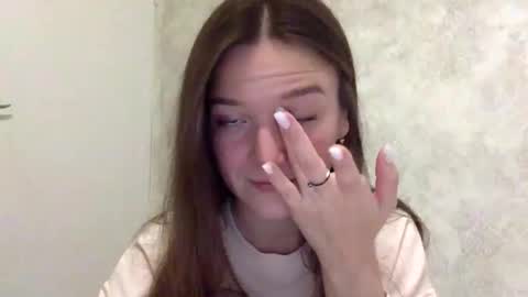 Snapshot of shining_pearl chatting on 11/12/25, 09:03 Jesica online show from 11/12/25, 09:03