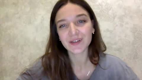 Snapshot of shining_pearl chatting on 11/27/25, 10:01 Jesica online show from 11/27/25, 10:01