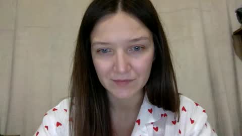 Snapshot of shining_pearl chatting on 11/28/25, 10:34 Jesica online show from 11/28/25, 10:34