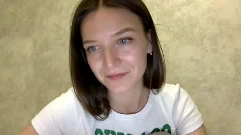 Snapshot of shining_pearl chatting on 06/24/26, 07:13 Jesica online show from 06/24/26, 07:13