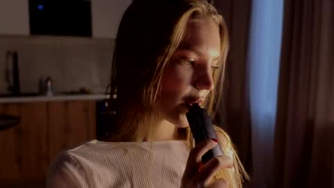 Nika online show from 01/05/25, 10:53