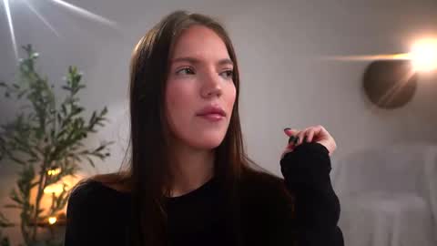 Nika online show from 10/13/25, 09:04