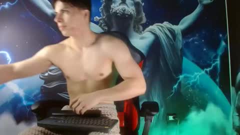 Snapshot of shinobi_grey chatting on 12/04/24, 01:42  .. shinobi .. online show from 12/04/24, 01:42