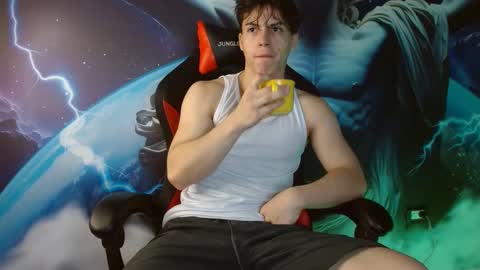 Snapshot of shinobi_grey chatting on 12/09/24, 02:39  .. shinobi .. online show from 12/09/24, 02:39