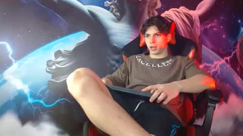 Snapshot of shinobi_grey chatting on 12/26/24, 06:43  .. shinobi .. online show from 12/26/24, 06:43